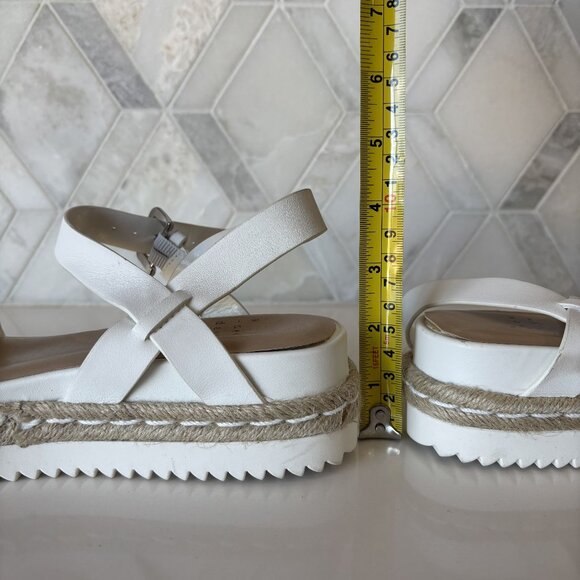 A New Day Size 9 Espadrilles Jute White Smooth Ankle Strap Buckle Padded Insole - Picture 9 of 11
